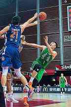2025U18棒球触击，球棒角度怎样降低难度