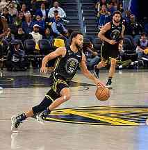 2025NBA流媒体布局，互动功能能否帮助理解战术？