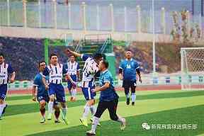 2025U18棒球触击，球棒角度怎样降低难度